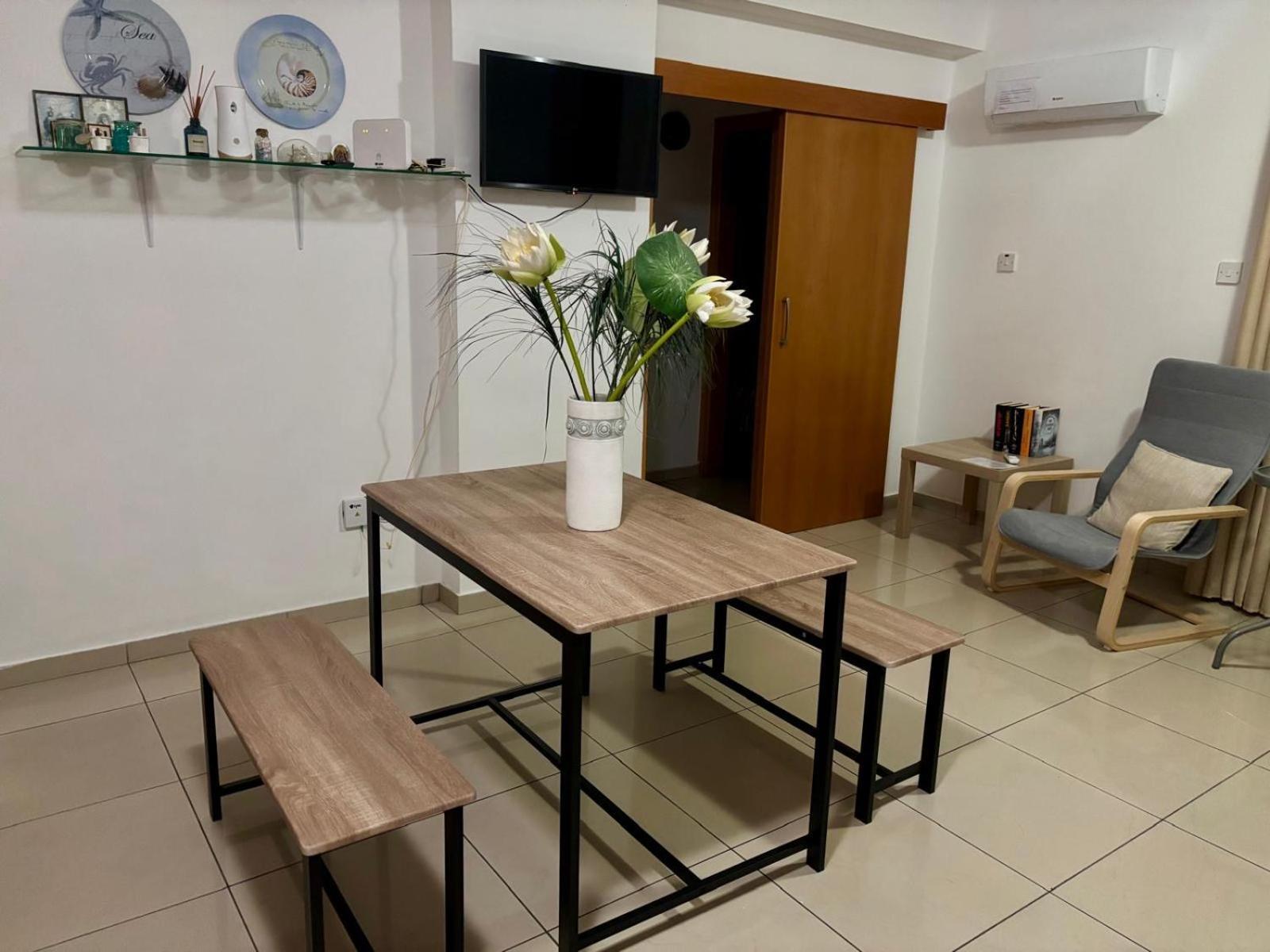 Vip Resort Apartment On Makenzie Beach Larnaca Dış mekan fotoğraf
