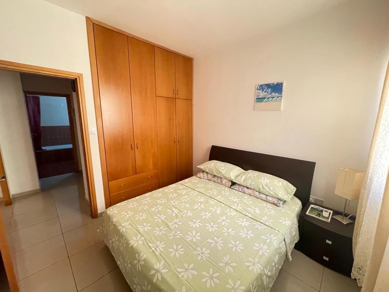 Vip Resort Apartment On Makenzie Beach Larnaca Dış mekan fotoğraf